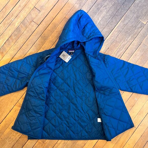 Patagonia Women's XL Jacket w/ Hood - Picture 2 of 2